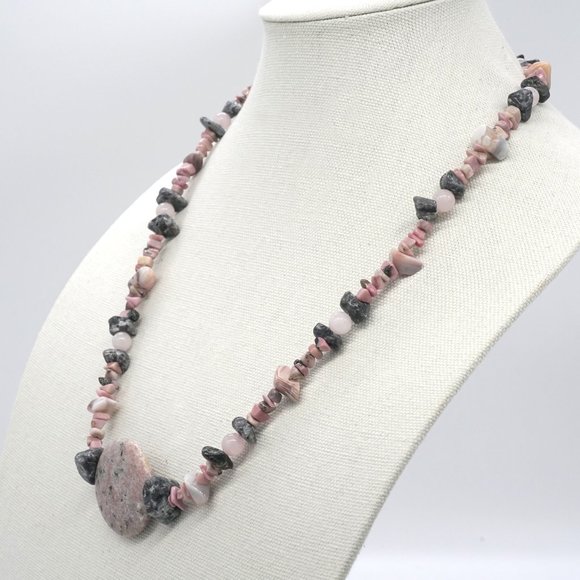 🎉Host Pick🎉 Necklace with assorted stone chips and Jasper pendant. - Picture 3 of 5